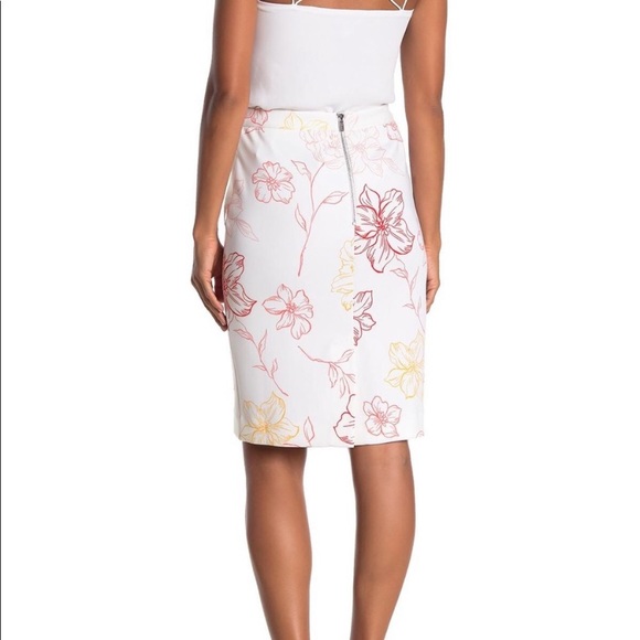 NEW TAHARI Skirt - Picture 9 of 9